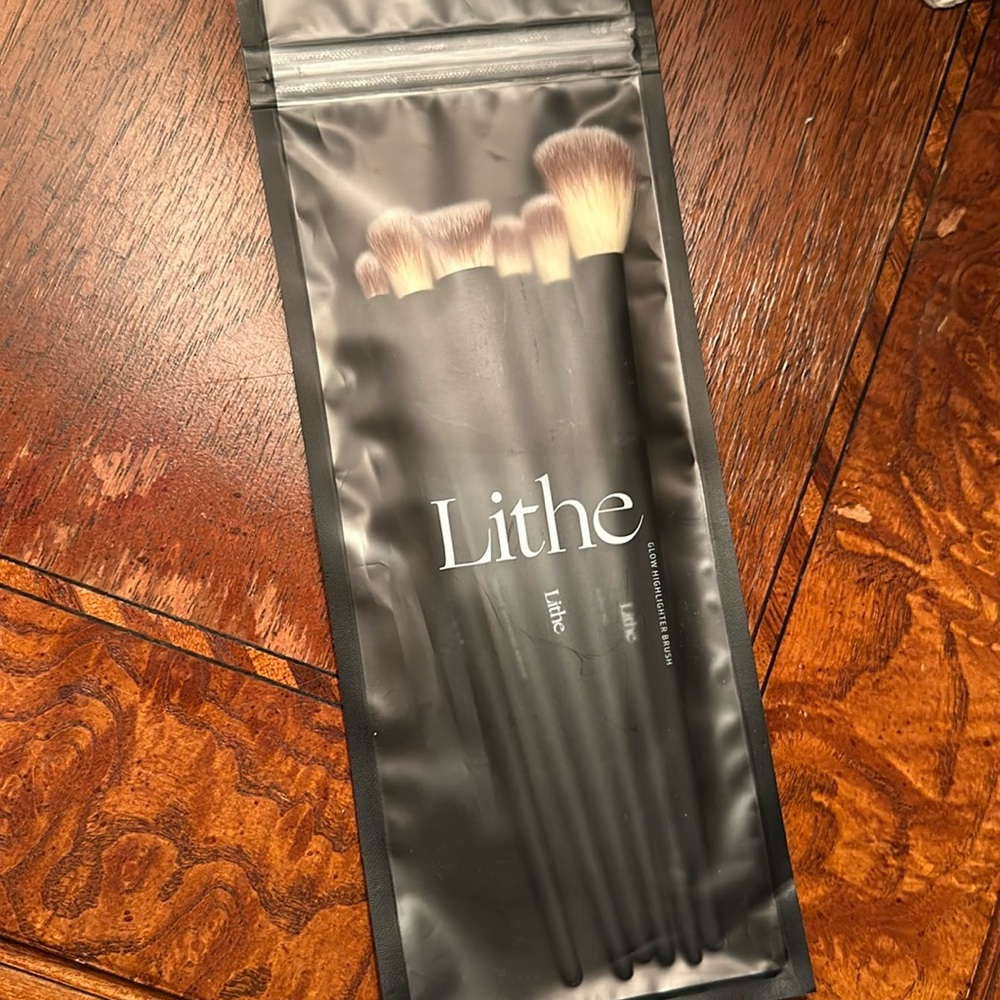 Lithe 6 piece makeup brush set